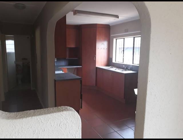 4 BEDROOM HOUSE FOR SALE IN KLOPPERPARK
